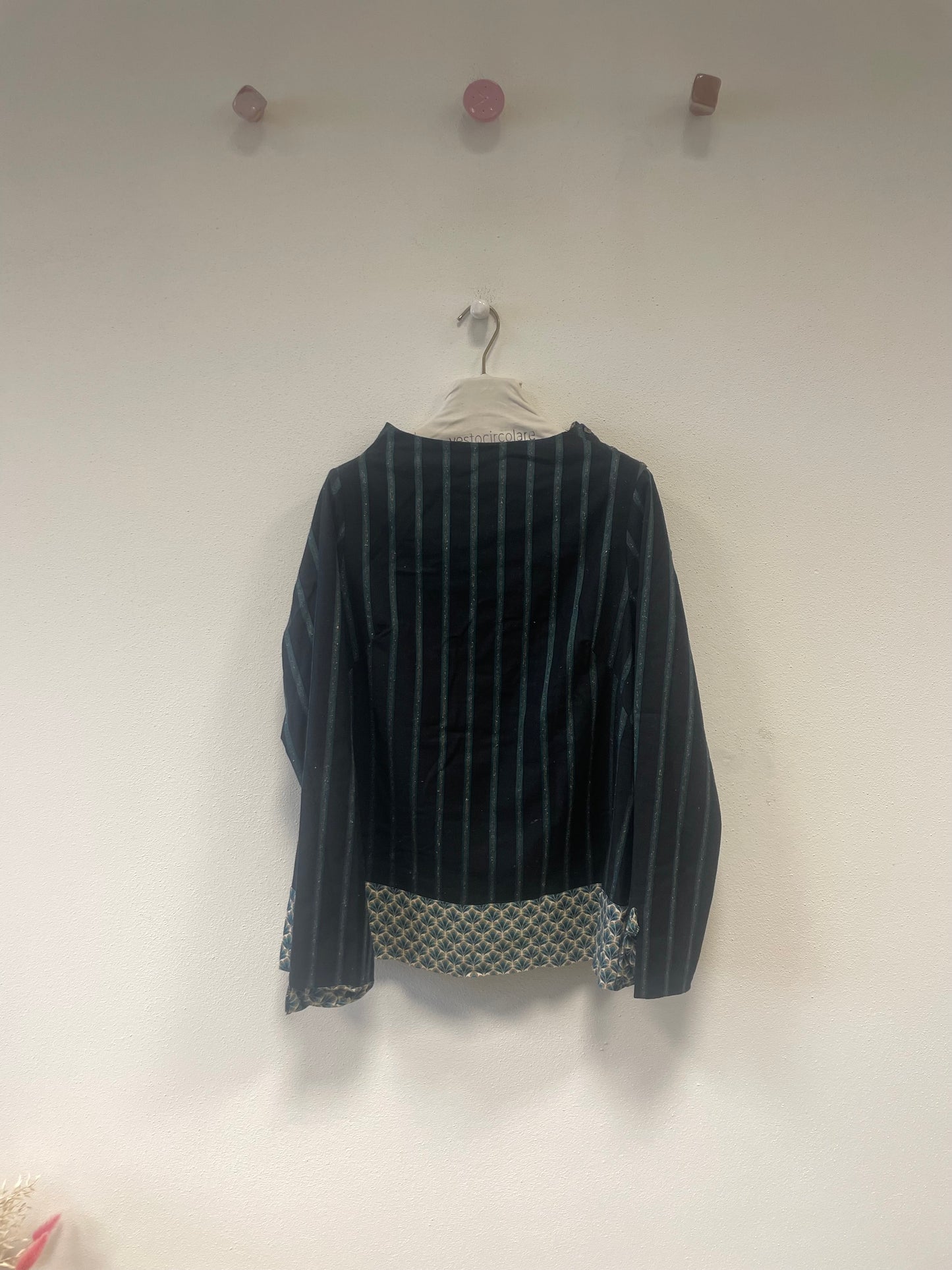 Blusa gessata nero/verde brand TEN DRESSES