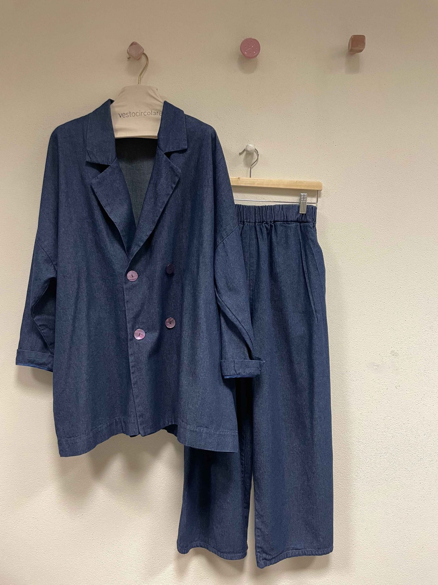 Ada - Il pantalone handmade sporty chic in denim deadstock