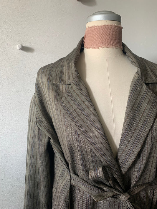 Odabella - la giacca dei gigli intrecciati in lino gessato deadstock