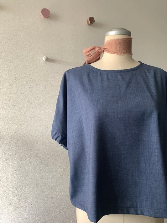 Bianca_ la blusa sartoriale in fresco lana deadstock