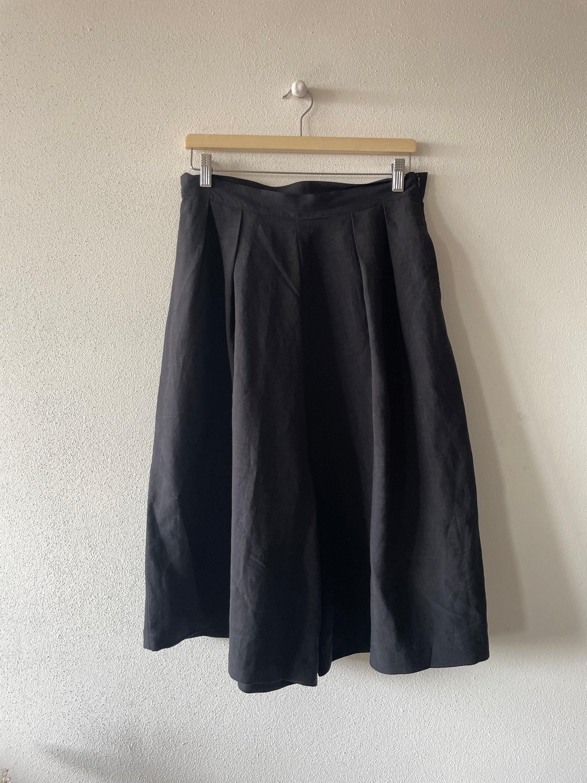 Gonna pantalone artigianale donna in lino deadstock color lavagna con silhouette fluida e comfort elegante