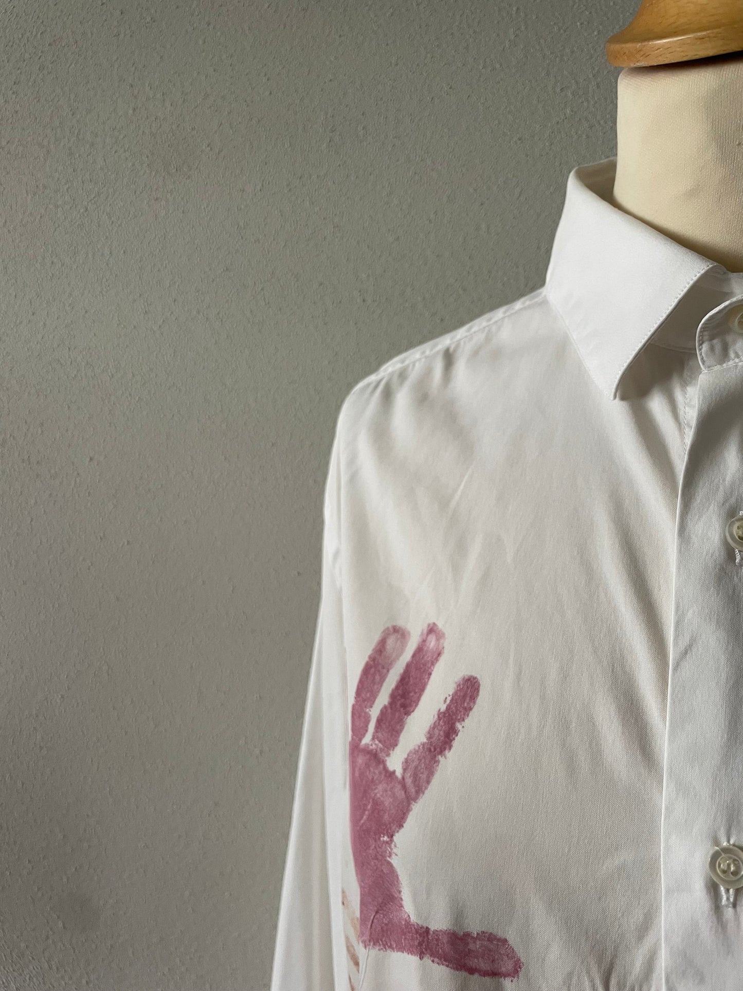 Camicia reworked Manine donna con dettagli artigianali handmade e vestibilità morbida Vestocircolare