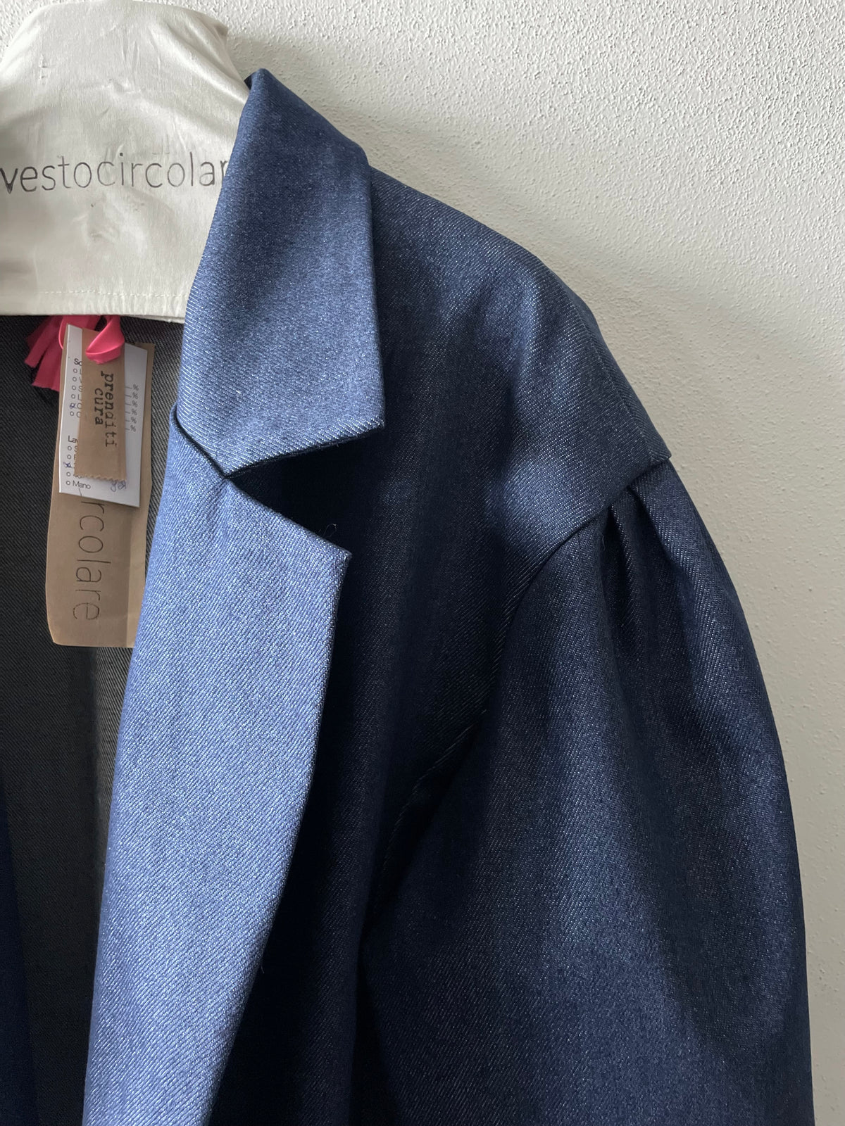 Odabella - la giacca dei gigli intrecciati in denim strutturato deadstock
