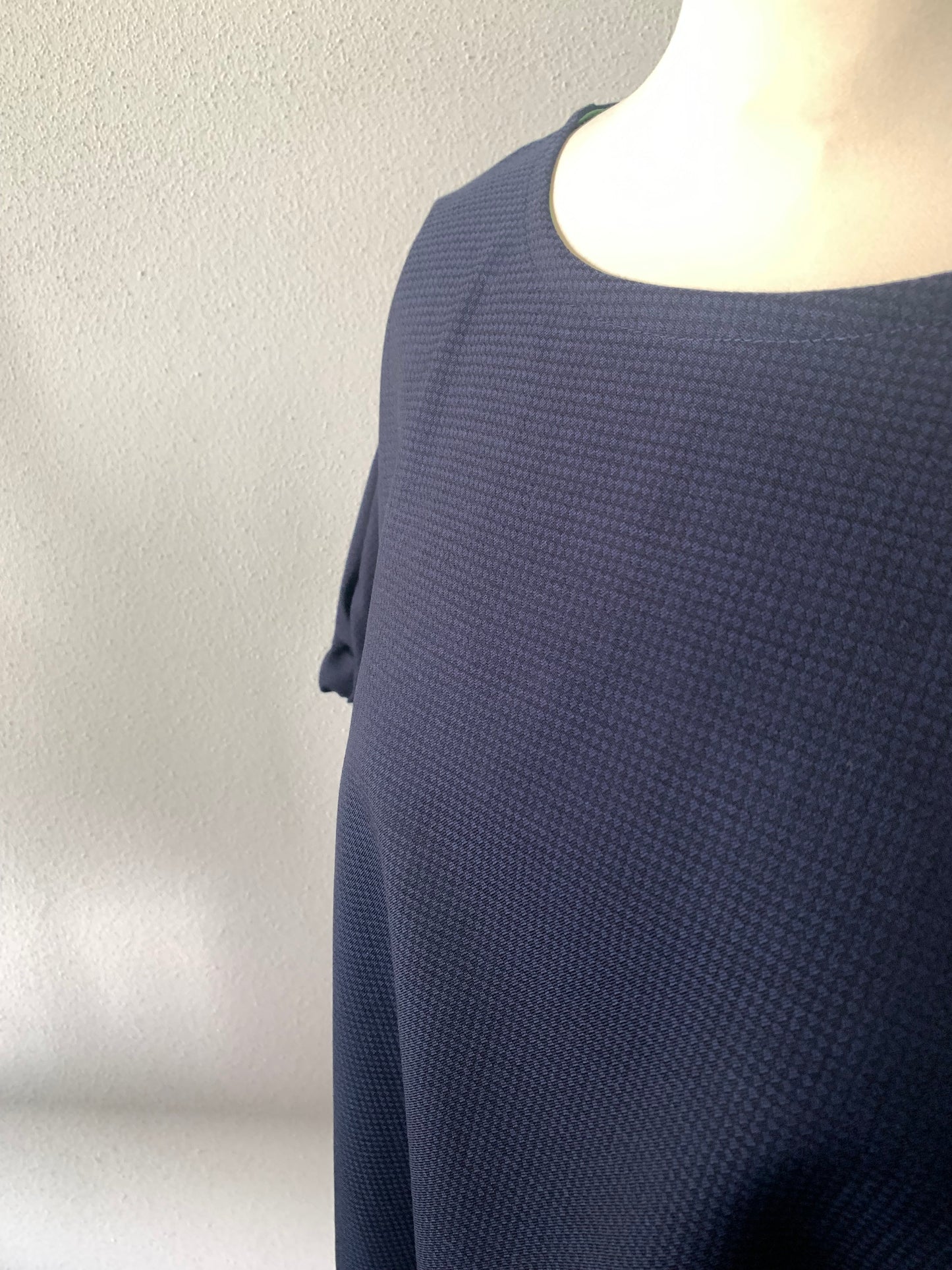 Bianca_ la blusa handmade in fresco lana deadstock