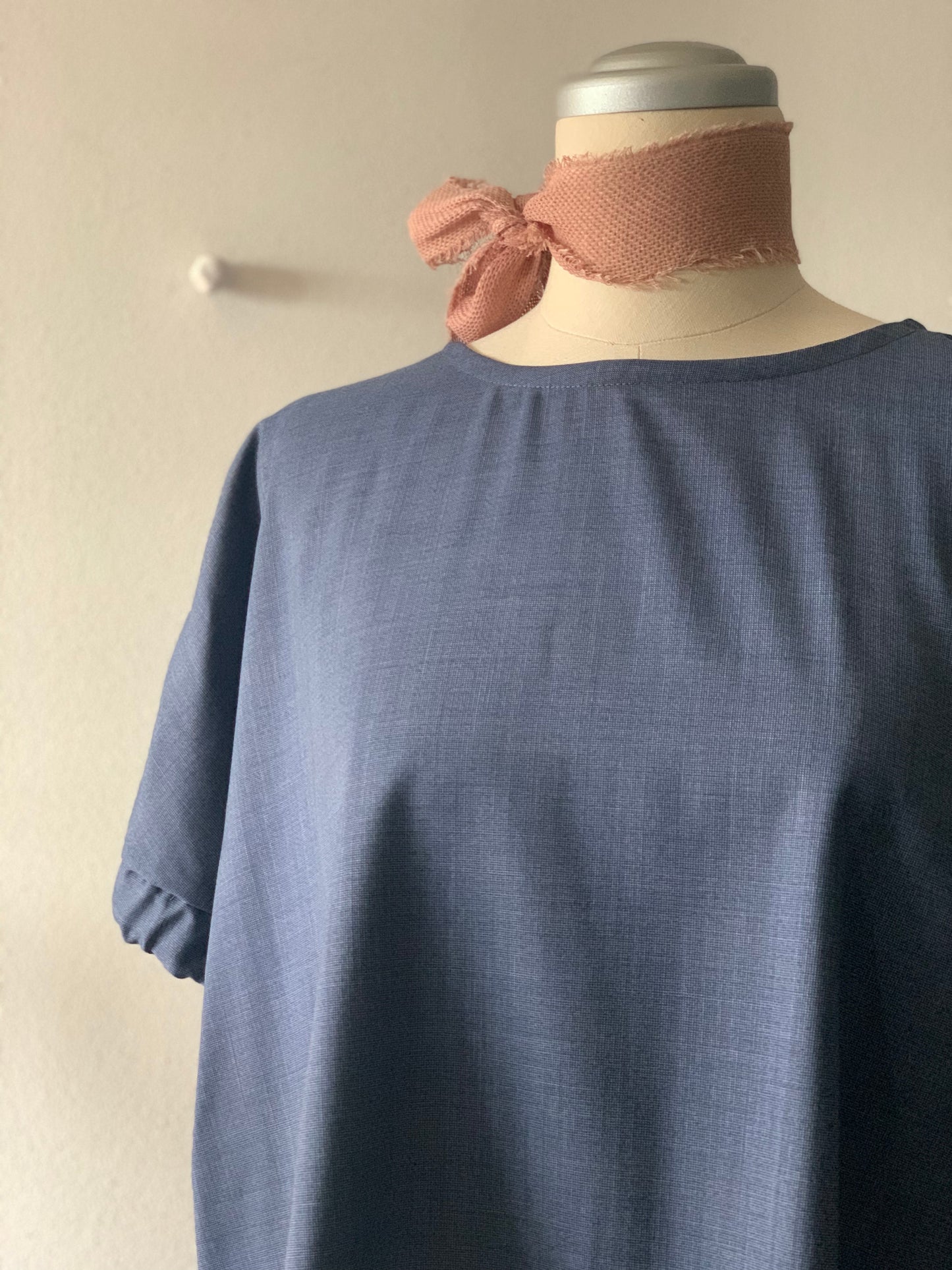 Bianca_ la blusa sartoriale in fresco lana deadstock