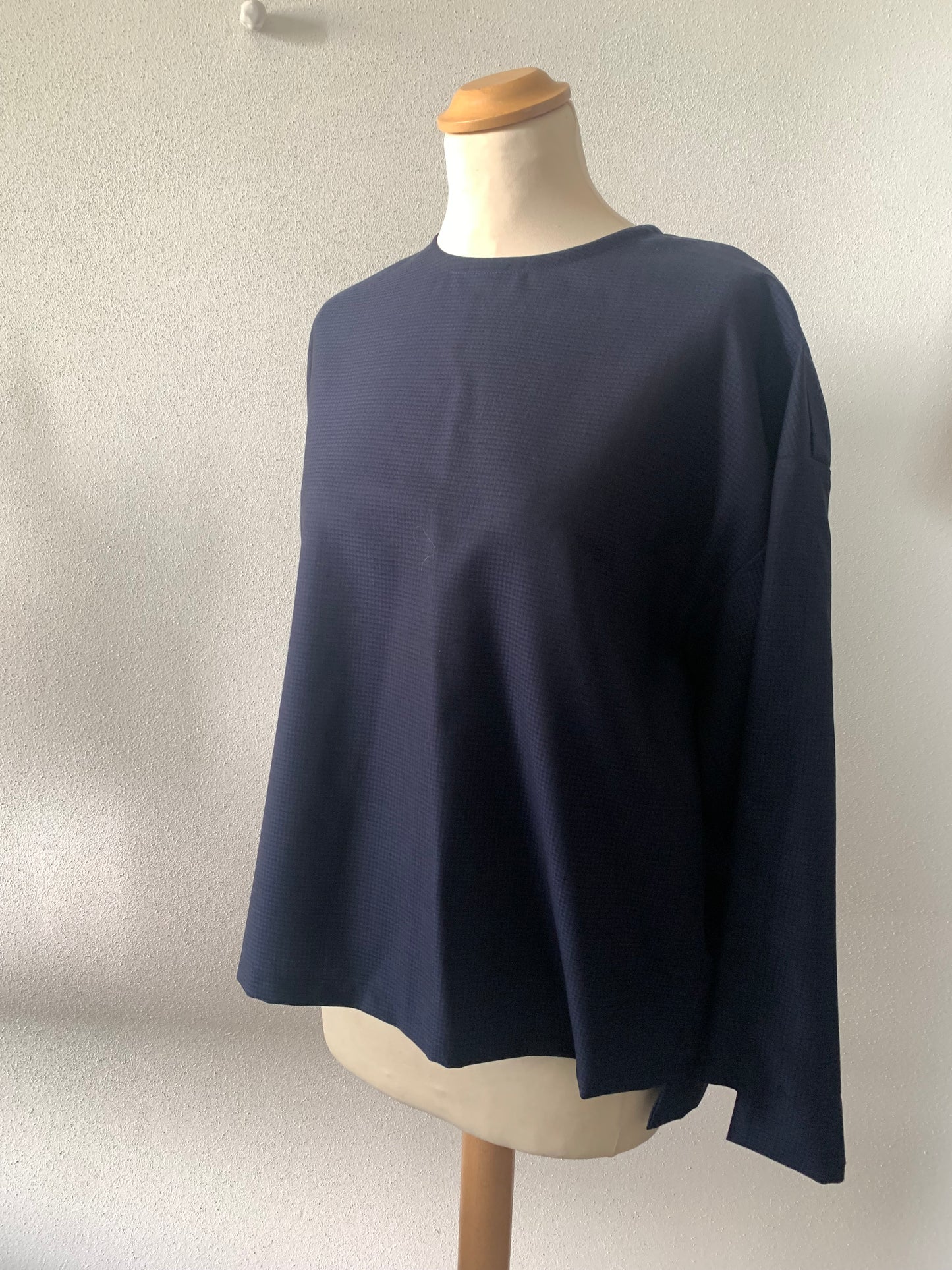 Maddalena - la blusa botton down capo unico sartoriale- Fresco lana tessuto deadstock